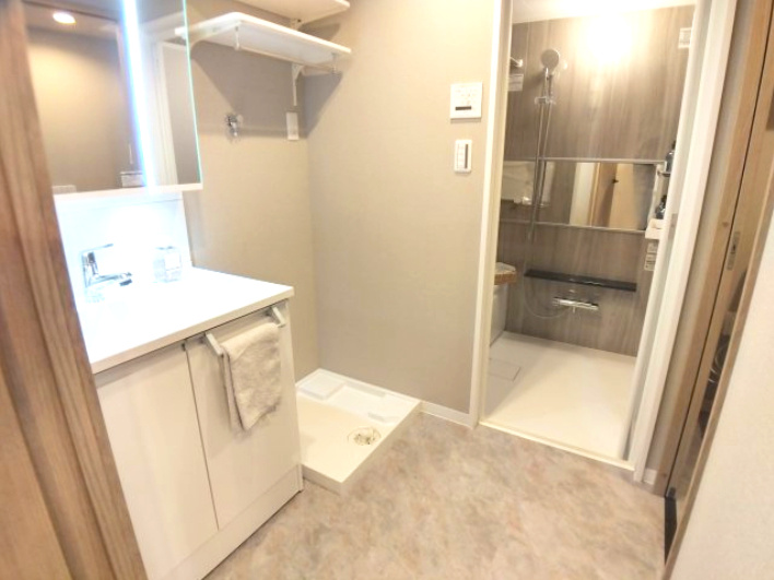 志木ニュータウン南の森弐番街8号棟のランドリースペース