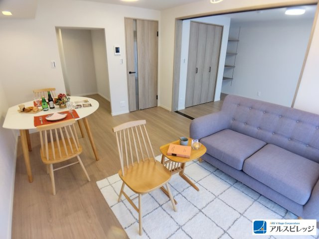 志木ニュータウン南の森弐番街8号棟の居間・リビング