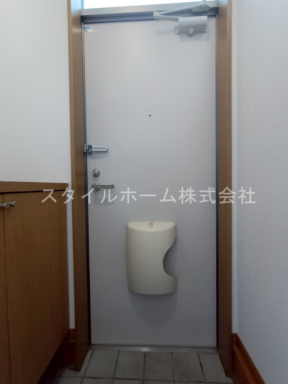 キャプリコーンエス　Ą棟の玄関