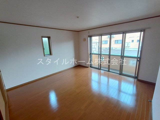 キャプリコーンエス　Ą棟の居間・リビング