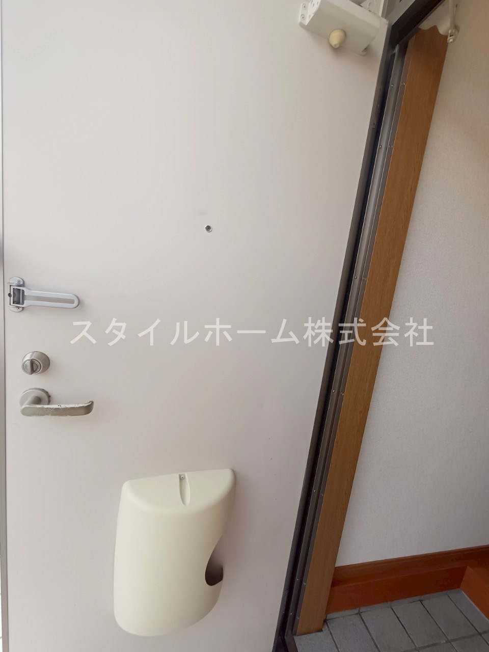 キャプリコーンエス　Ą棟の玄関