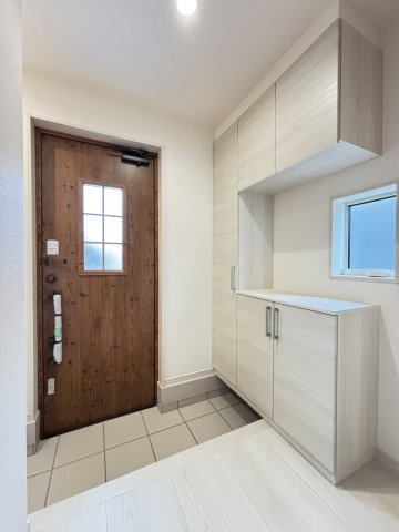 桜井市大字浅古全２棟の寝室|9帖の寝室です。キングサイズのベッドも楽々置けます。