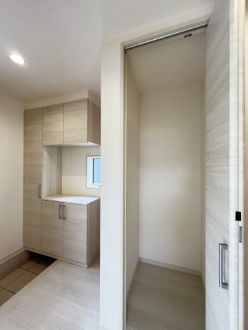 桜井市大字浅古全２棟の収納