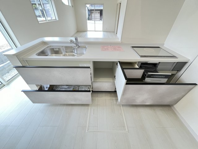 桜井市大字浅古全２棟のキッチン
