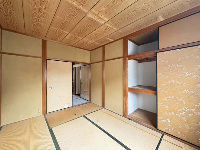 橿原市土橋町の和室|６帖和室です