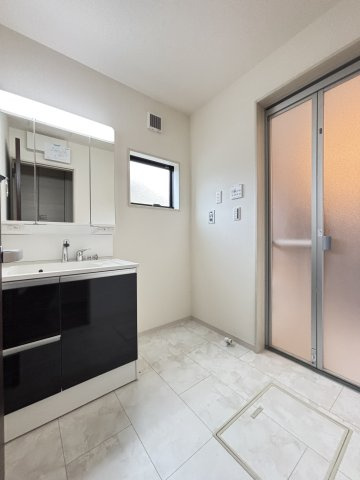 桜井市大字浅古全２棟の独立洗面台