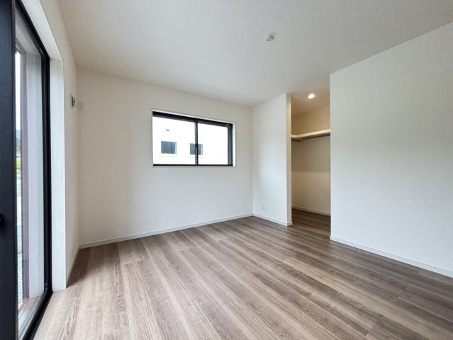 桜井市大字浅古全２棟の寝室