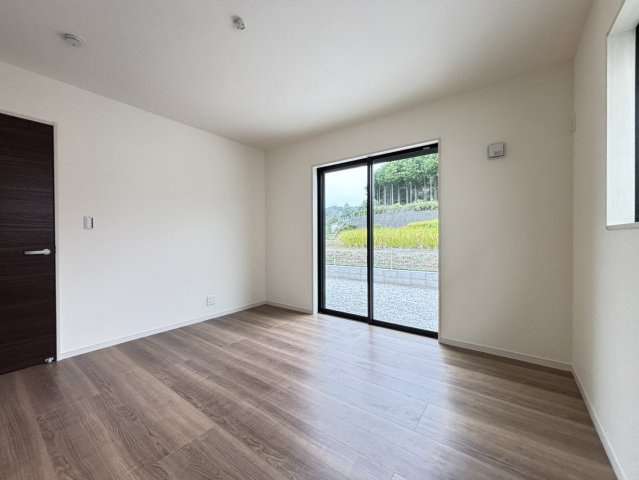 桜井市大字浅古全２棟の寝室