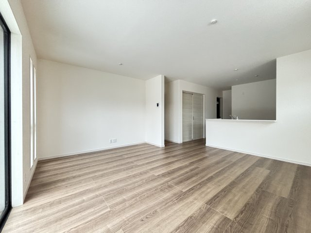 桜井市大字浅古全２棟の居間・リビング