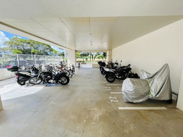 〇ブランシエラ那覇古波蔵パークフロントの駐車場