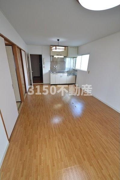 エステートピアの居間・リビング