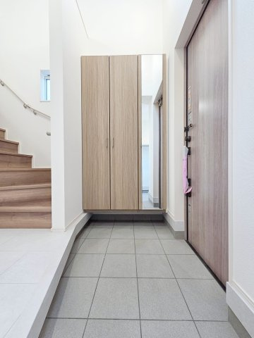 【玄関】 | 知多市八幡汐海道　2号棟