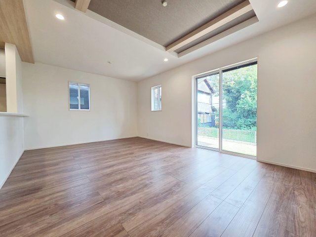 【居間・リビング】 | 知多市八幡汐海道　2号棟