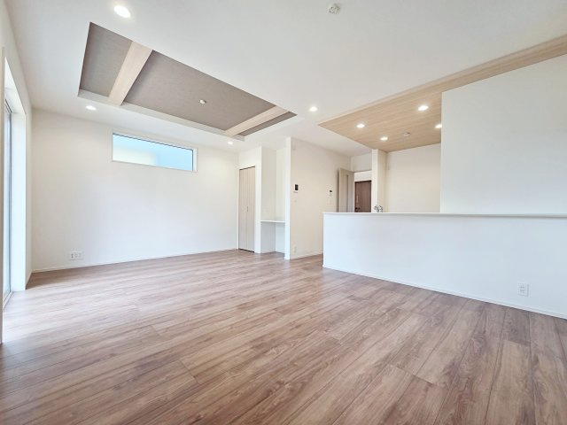 【居間・リビング】 | 知多市八幡汐海道　2号棟