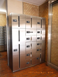 【その他共用部分】 | ご不在時に便利な宅配ロッカー有り。