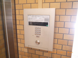 【その他共用部分】 | エントランスは、もちろん安心のオートロック