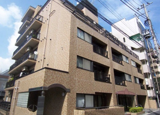 【外観】 | 鉄筋コンクリート造のがっちりとした建物。