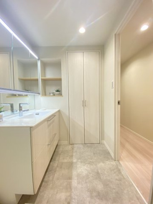 【ランドリースペース】 | サウザンドシティ壱番館 | 広々としたランドリースペース