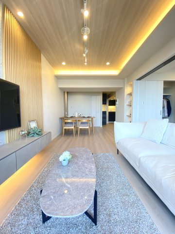 【居間・リビング】 | サウザンドシティ壱番館 | LDK約18帖の広々としたリビング