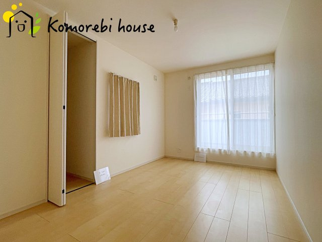 蓮田市西新宿3丁目　中古一戸建ての洋室|撮影：'25/10/31