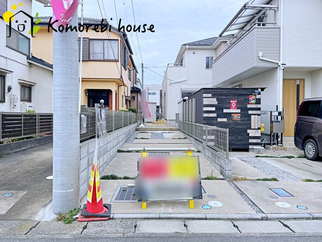 蓮田市西新宿3丁目　中古一戸建ての駐車場|撮影：'25/10/31