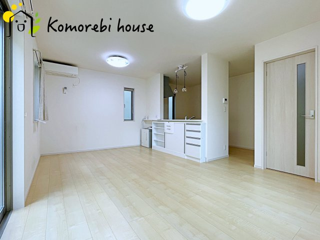 蓮田市西新宿3丁目　中古一戸建ての居間・リビング|撮影：'25/10/31