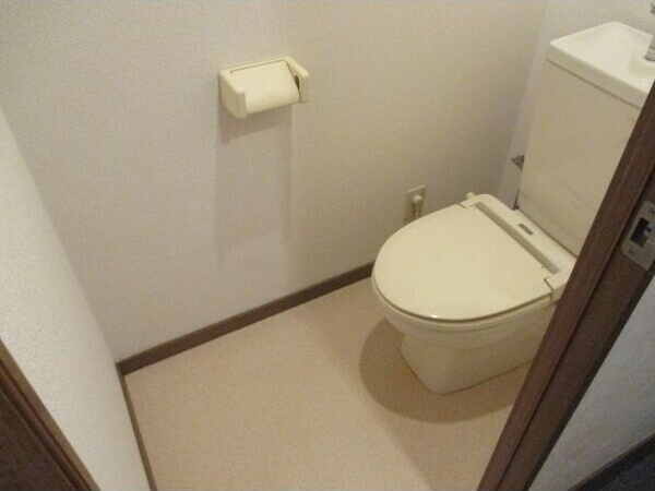 第一中央ビルディングのトイレ|落ち着いたトイレです