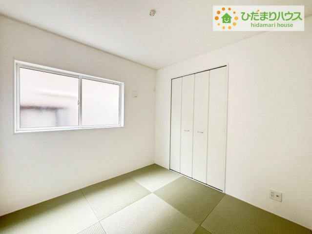 いわき市平下平窪第6　新築戸建　1号棟の和室|小さなお子さまのいる方におすすめ！リビング横の和室でお子様が遊んでる様子も確認できます(^^)/