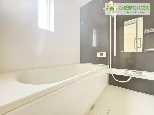 いわき市平下平窪第6　新築戸建　1号棟の浴室|広々１坪タイプの浴室！雨の日のお洗濯にも大活躍な浴室乾燥機付き