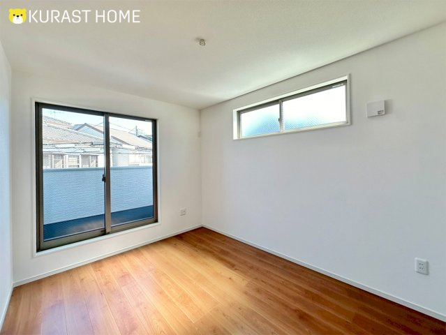 京都市西京区桂池尻町　新築戸建の洋室