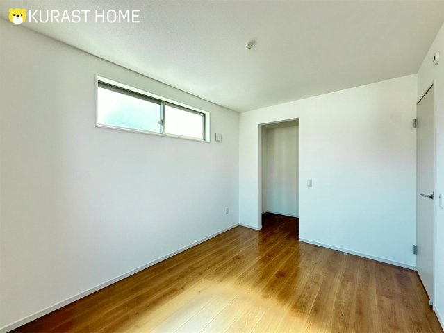 京都市西京区桂池尻町　新築戸建の洋室