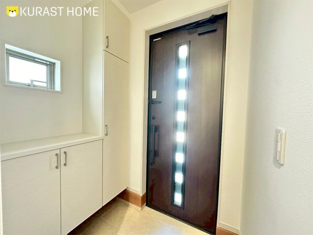 京都市西京区桂池尻町　新築戸建の玄関