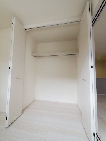 吉川市　保　新築戸建　全2棟　のバルコニー|南向きで洗濯物がカラッと乾く、陽だまりバルコニー