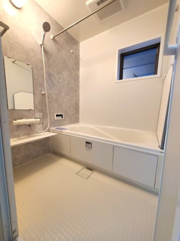 吉川市　保　新築戸建　全2棟　の居間・リビング|ゆったり過ごせる居間です