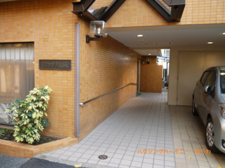 【エントランス】 | 清廉とされたエントランスになっています。