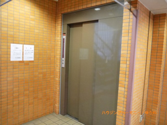 【その他共用部分】 | 勿論エレベーターが備え付けられています。