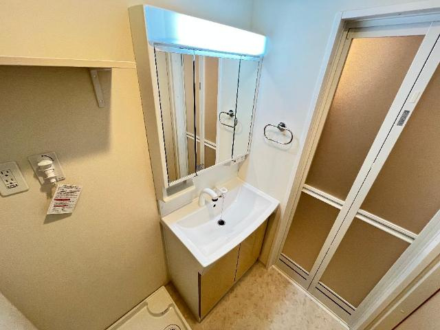 坂戸市関間4丁目アパート新築工事の洗面所|洗髪洗面化粧台（イメージ）