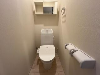 坂戸市関間4丁目アパート新築工事のトイレ|シャワー付トイレ（イメージ）