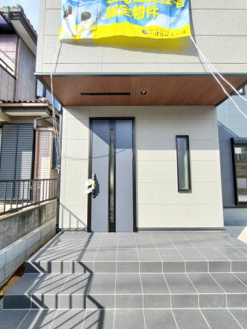 吉川市　保　新築戸建　全2棟　の玄関|玄関です