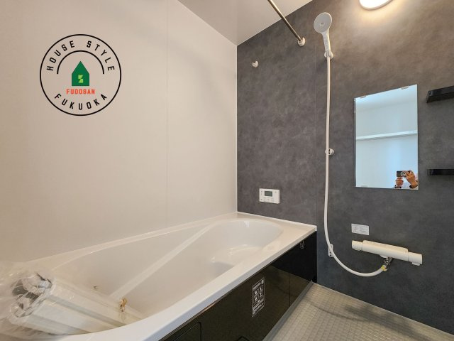 糟屋郡志免町志免中央3丁目第1-2棟（2号棟）の浴室|1日の疲れを癒してくれる広々バスルーム。雨の日のお洗濯にも大活躍な浴室乾燥機付です！