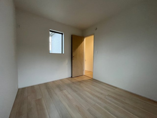 【洋室】 | 東大池３丁目　新築戸建 | 収納付きでお部屋が広く使えます。