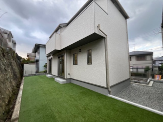 【庭】 | 東大池３丁目　新築戸建 | 雑草対策になっています。