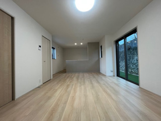 【居間・リビング】 | 東大池３丁目　新築戸建 | LDK約17.12帖