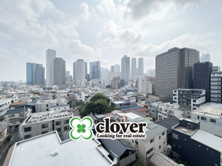 【展望】 | 眼前に広がる空の雄大さと、このお部屋の自慢の一つである「眺望」をご覧ください。毎日、この景色を独り占めできる新生活に夢が広がります。～即日のご見学可能～　お問合せはお気軽にどうぞ。