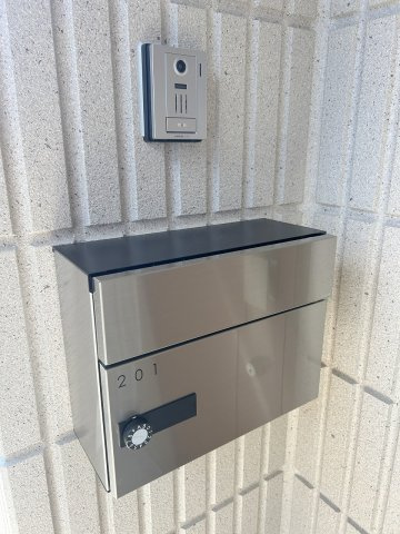 ソルサフィール井の頭の玄関