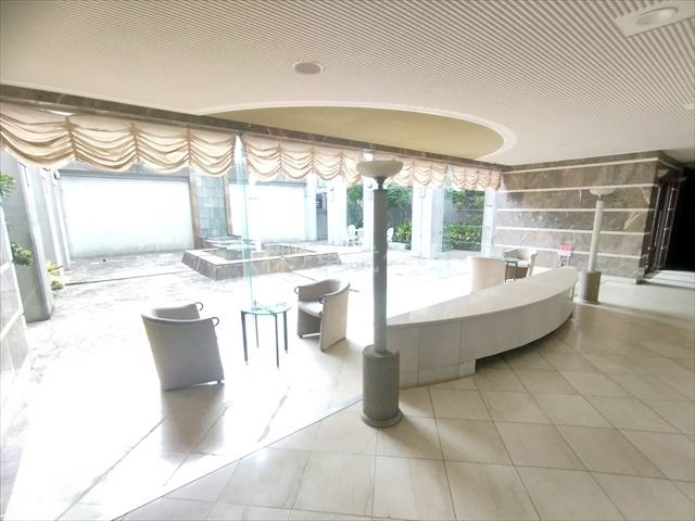 【エントランス】 | ザ・ステイツ志木パークステージ | 安心のオートロックです