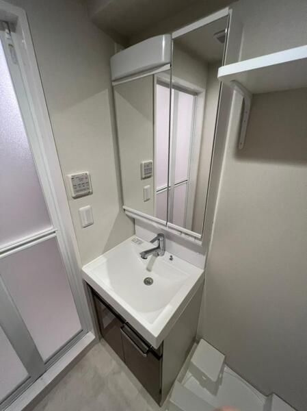 ワールドアイ難波南PORTA