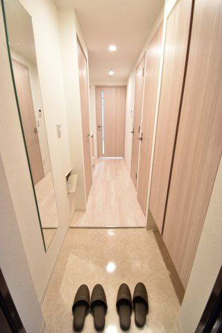 ワールドアイ難波南PORTAの玄関