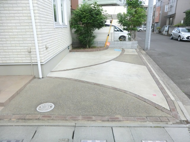 Swedish Maison元町の駐車場|☆敷地内駐車場・１台完備しています。☆