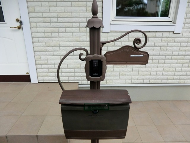 Swedish Maison元町の玄関|☆玄関に専用ポストあり！メゾネットタイプです。☆